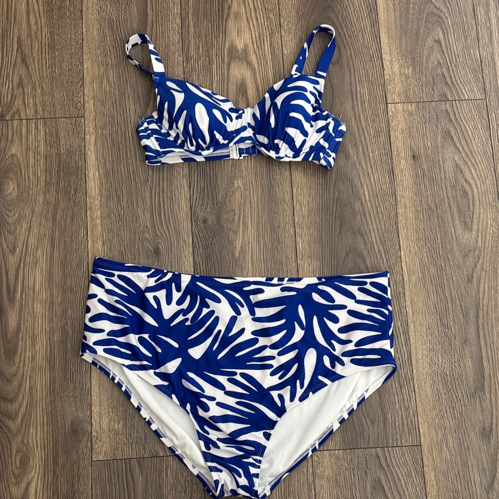 Kona Sol Navy and White Swimwear